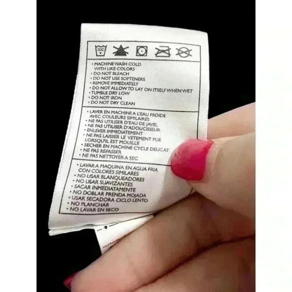 Women’s Nike Dri fit tee in like new condition.‎ - Picture 4 of 4